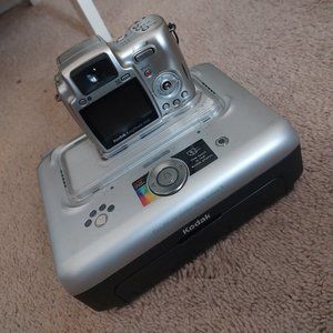 Kodak EasyShare Digital Camera/Video (MUST BUY BUNDLE)